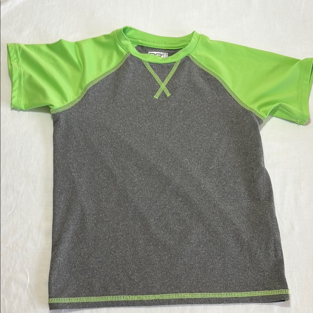 Size 4, 32 Degrees Cool tech top